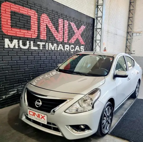 Nissan 1.6 16V SL FlexStart CVT (Flex)