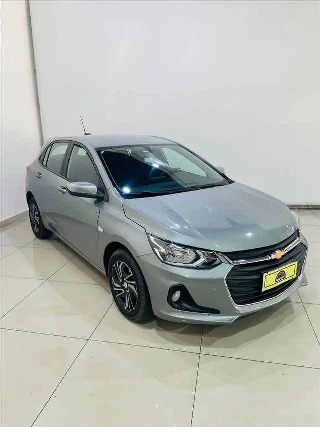 Carro Chevrolet Onix Plus 2024 LT 1.0