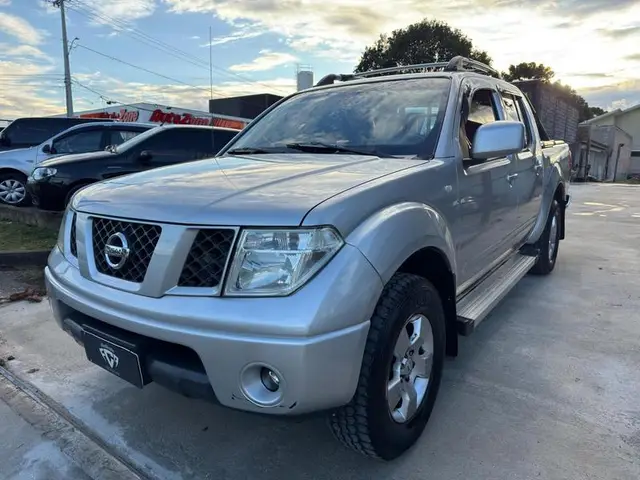 Carro Nissan Frontier 2011 Strike 2.5 4X2