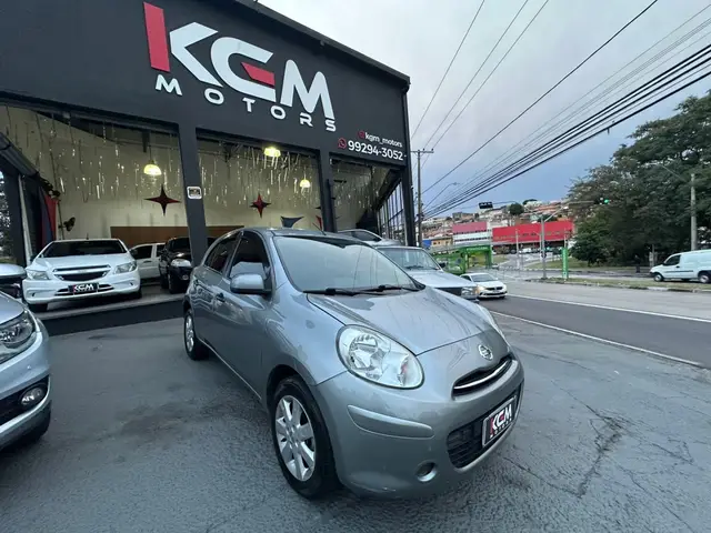 Carro Nissan March 2013 1.6 16V SV (Flex)