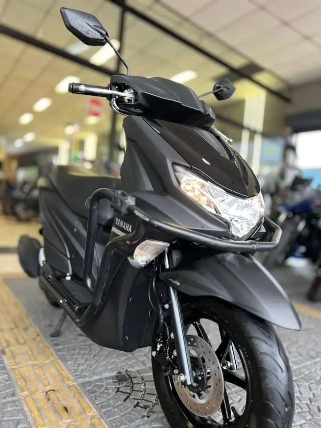Carro Yamaha Fluo 2025 ABS