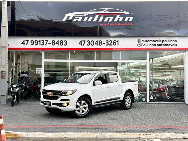 Carro Chevrolet S10 Cabine Dupla 2017 S10 2.8 CTDI LS 4WD (Cabine Dupla)