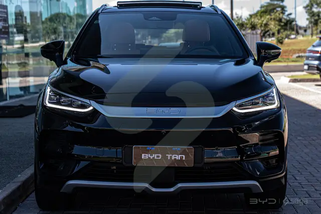 Carro BYD Tan  2025 EV