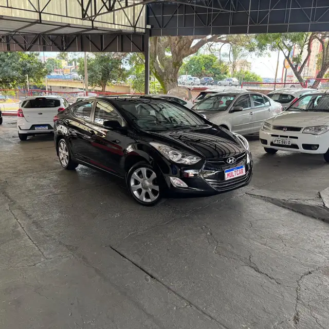 Carro Hyundai Elantra 2012 Sedan 1.8 GLS (aut)