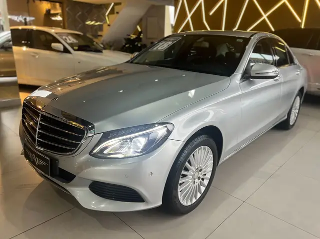 Carro Mercedes-Benz Classe C 2018 C 180 Exclusive FlexFuel