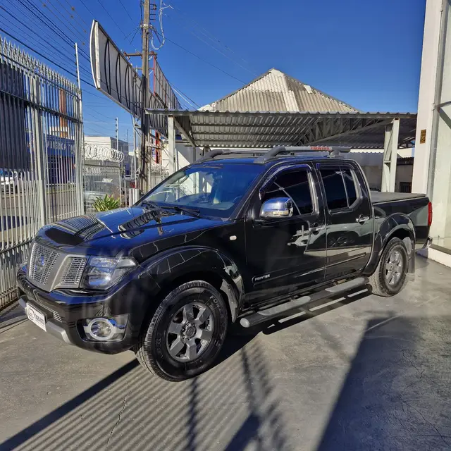 Carro Nissan Frontier 2014 2.5 TD CD 4x2 SV Attack