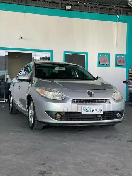 Carro Renault Fluence 2014 2.0 16V Dynamique (Flex)