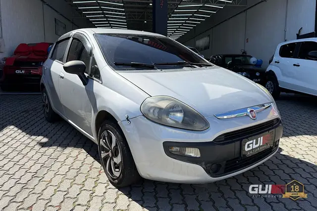 Carro Fiat Punto 2016 Attractive 1.4 (Flex)