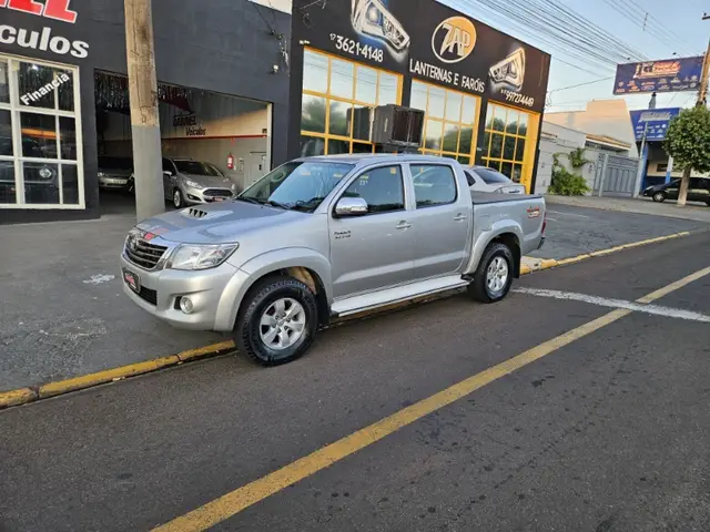 Carro Toyota Hilux Cabine Dupla 2013 Hilux 3.0 TDI 4x4 CD SRV (Aut)