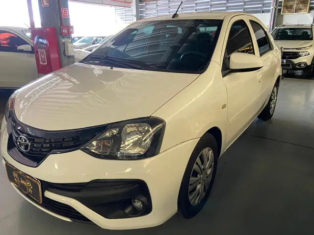 Carro Toyota Etios Sedan 2019 X 1.5 (Aut) (Flex)