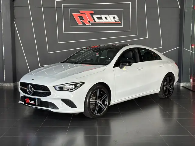 Carro Mercedes-Benz CLA 250  2023 2.0 CGI Gasolina 4MATIC (Aut)