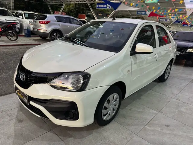 Carro Toyota Etios Sedan 2019 X 1.5 (Flex)
