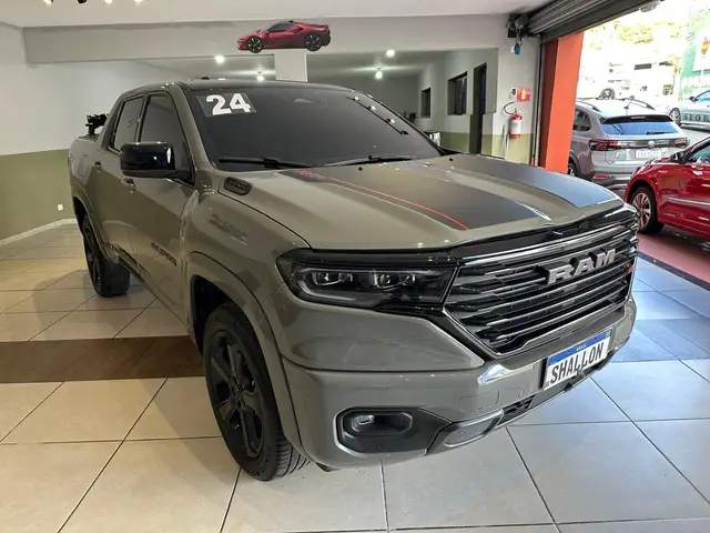 Carro RAM Rampage 2024 R/T 2.0 Turbo