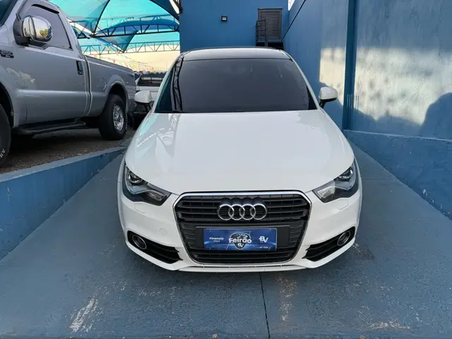 Carro Audi A1 2012 1.4 TFSI Attraction S Tronic