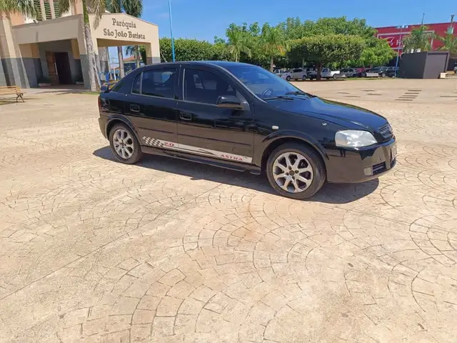 Carro Chevrolet Astra Hatch 2010 Advantage 2.0 (Flex)