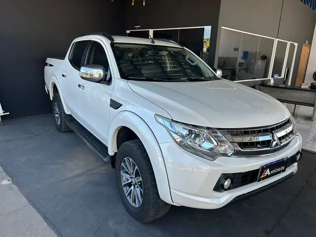 Carro Mitsubishi L200 2023 Triton GL 2.4 Turbo