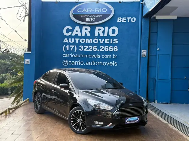 Carro Ford Focus Hatch 2018 Titanium Plus 2.0 PowerShift