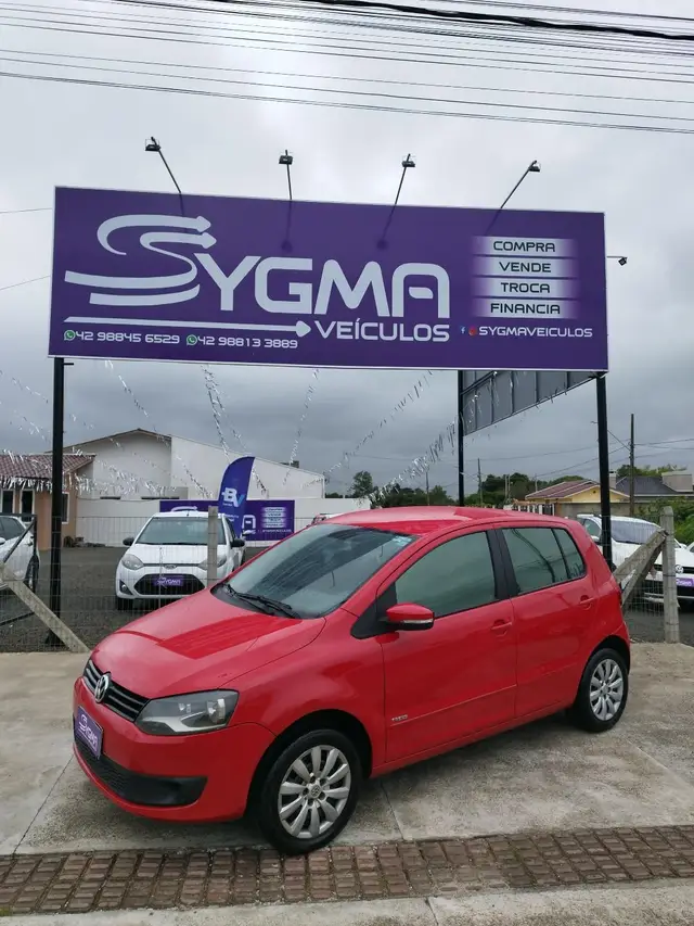 Carro Volkswagen Fox 2014 1.0 TEC (Flex) 4p
