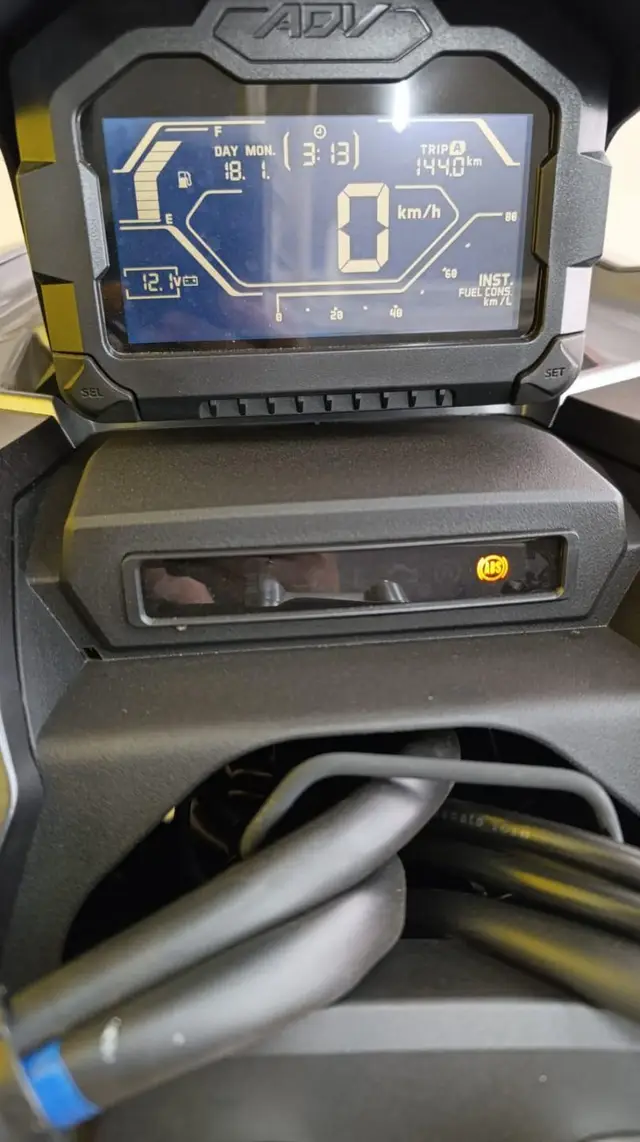Carro Honda ADV 2023 ABS