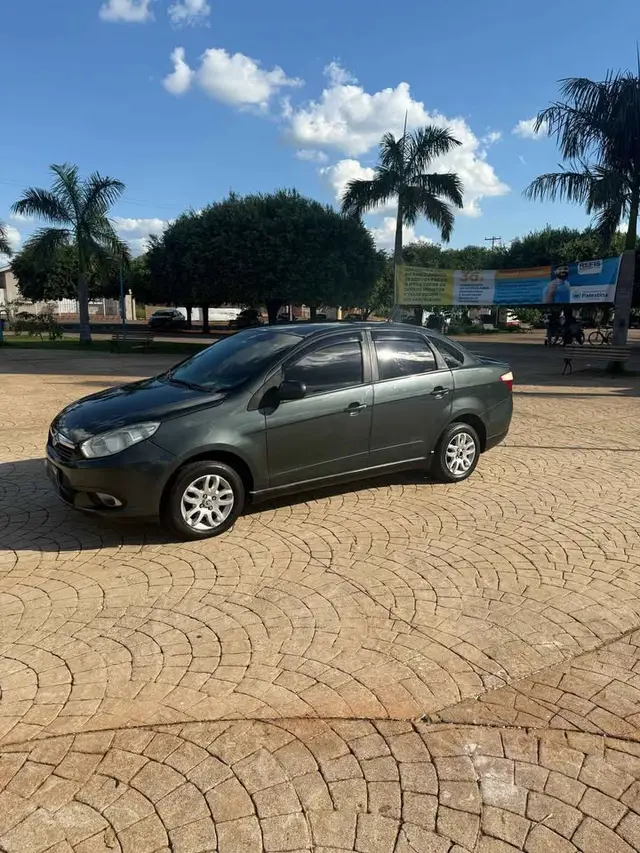 Carro Fiat Grand Siena 2013 Evo Attractive 1.4 8V (Flex)