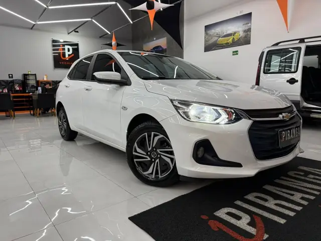 Carro Chevrolet Onix 2024 LT 1.0