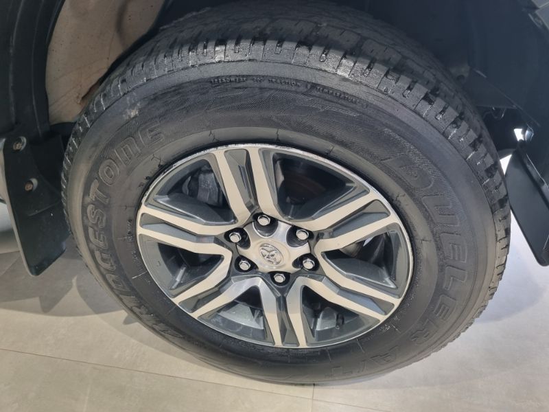 SW4 2.7 SR 4x2 (Flex)