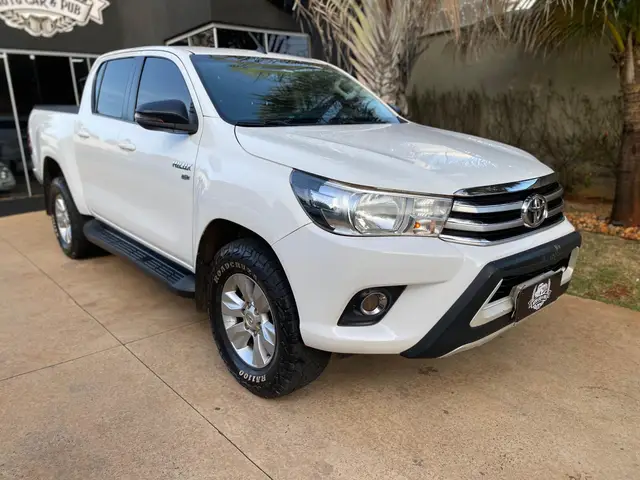 Carro Toyota Hilux Cabine Dupla 2018 SR 4x2 2.7 16V/2.7 Flex Mec.