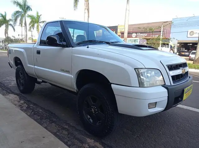 Carro Chevrolet S10 Cabine Simples 2011 S10 Colina 4x2 2.8 Turbo Electronic (Cab Simples)