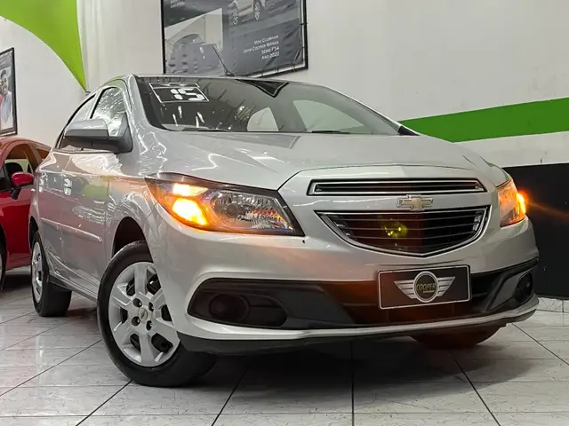 Carro Chevrolet Onix 2015 1.4 LT SPE/4
