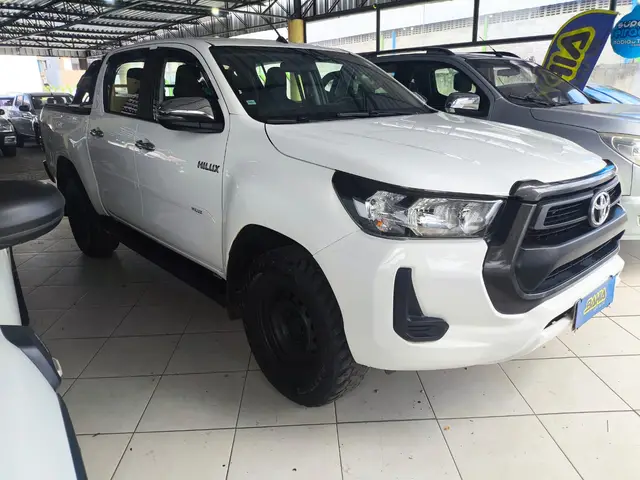 Carro Toyota Hilux Cabine Dupla 2021 STD Power Pack 2.8 TDI CD 4x4