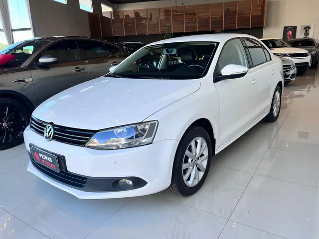 Carro Volkswagen Jetta 2014 2.0 Comfortline Tiptronic (Flex)