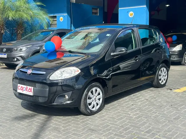 Carro Fiat Palio 2014 Attractive 1.0 8V (Flex)