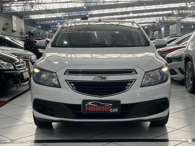 Carro Chevrolet Onix 2013 1.4 LT SPE/4