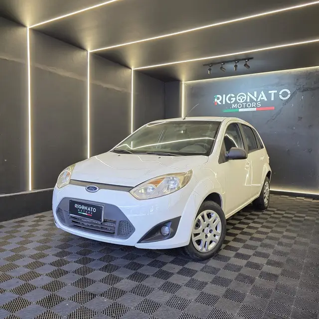 Carro Ford Fiesta Hatch 2013 SE Rocam 1.6 (Flex)