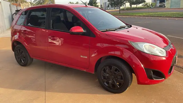 Carro Ford Fiesta Hatch 2013 1.6 (Flex)