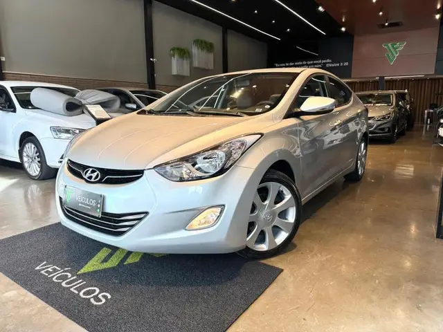 Carro Hyundai Elantra 2012 Sedan 1.8 GLS
