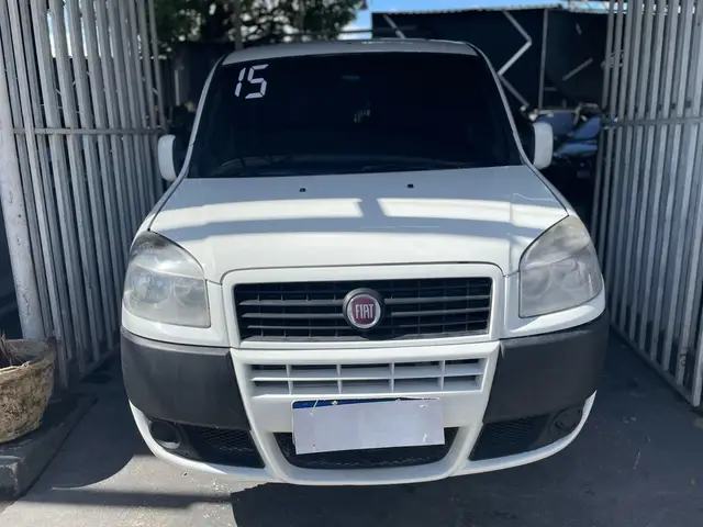 Carro Fiat Doblò 2015 Attractive 1.4 8V (Flex)