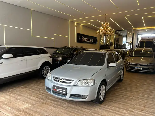 Carro Chevrolet Astra Sedan 2010 Advantage 2.0 (Flex)