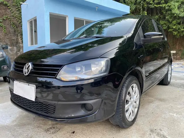 Carro Volkswagen Fox 2014 1.0 TEC (Flex) 4p