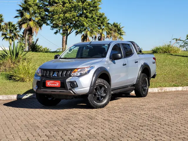 Carro Mitsubishi L200 Triton Sport 2020 GLX 2.4 4x4 Diesel