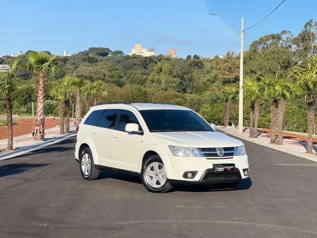 Carro Fiat Freemont 2013 2.4 16V Emotion (Aut)