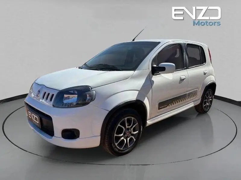 Fiat Uno Sporting 1.4 8V (Flex) 4p
