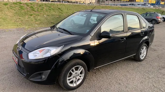 Carro Ford Fiesta Sedan 2012 1.6 (Flex)