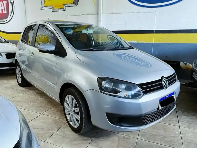 Carro Volkswagen Fox 2014 1.6 VHT Rock in Rio (Flex)