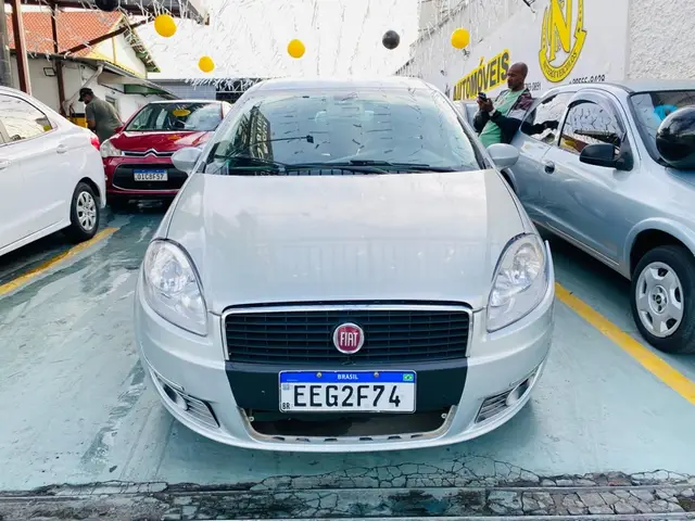 Carro Fiat Linea 2009 HLX 1.9 16V Dualogic (Flex)
