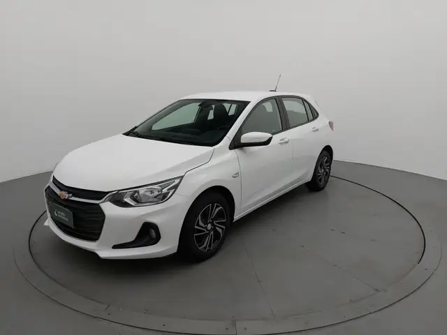 Carro Chevrolet Onix Plus 2024 LT 1.0