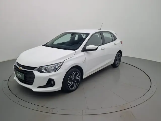 Carro Chevrolet Onix Plus 2024 LT 1.0