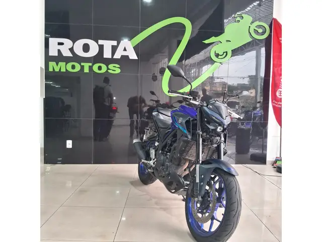 Carro Yamaha MT-03 2024 ABS