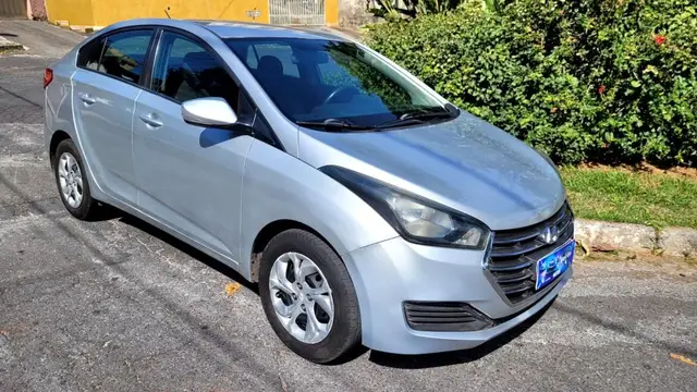 Carro Hyundai HB20S 2016 1.0 Comfort Plus (Flex)