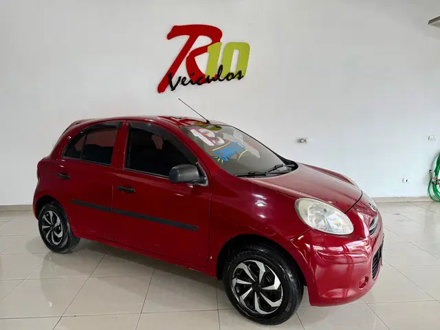 Carro Nissan March 2013 1.0 16V (Flex)